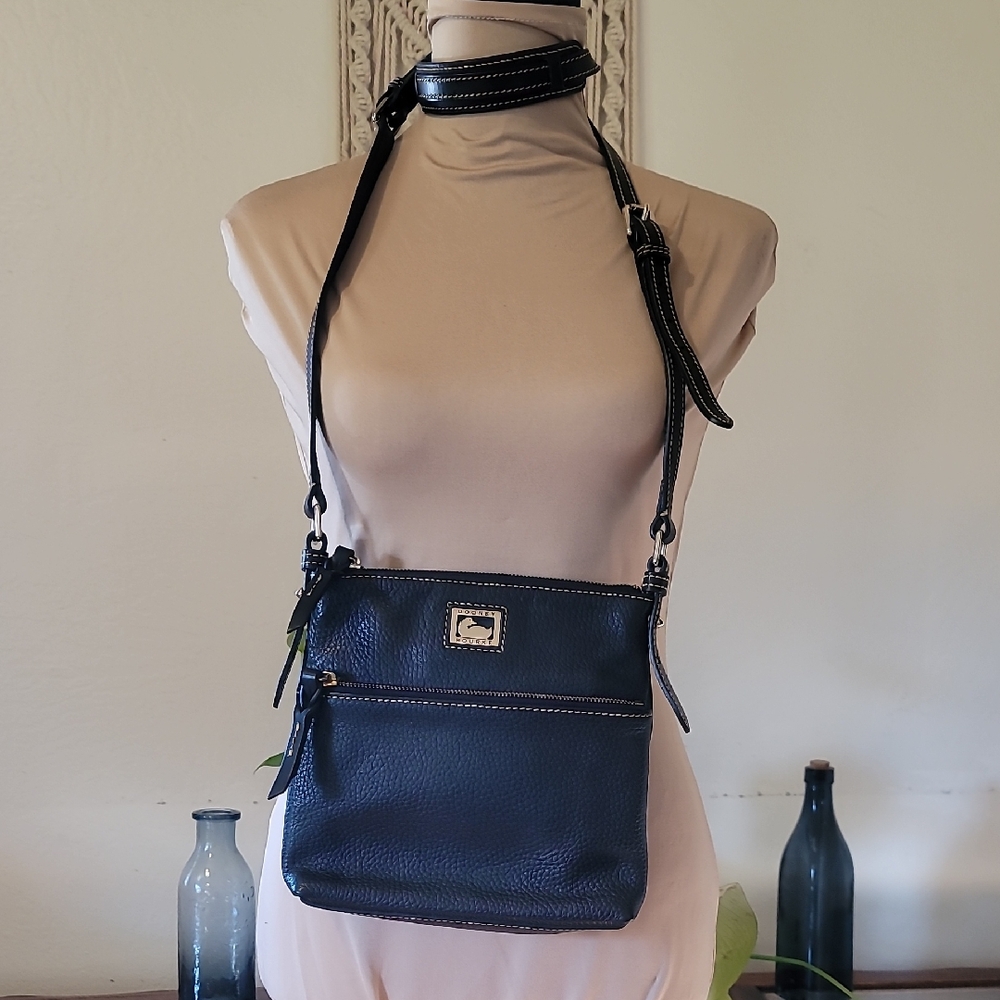 Elegant Black Leather Crossbody Bag